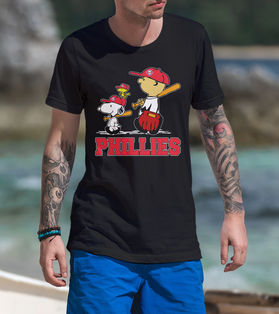 Snoopy Woodstock Phillies Baseball Fans T-Shirt