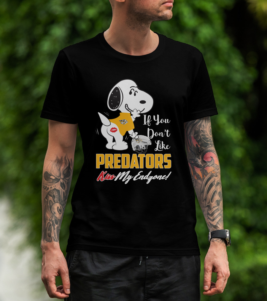 Snoopy If You Don't Like Predators Kiss My Endzone! T-Shirt