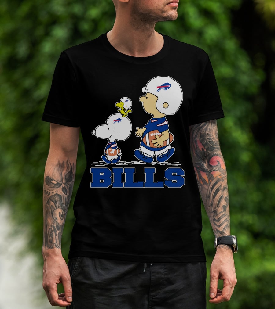Snoopy And Woodstock In Buffalo Bills Helmets With Charlie Brown And Football T-Shirt