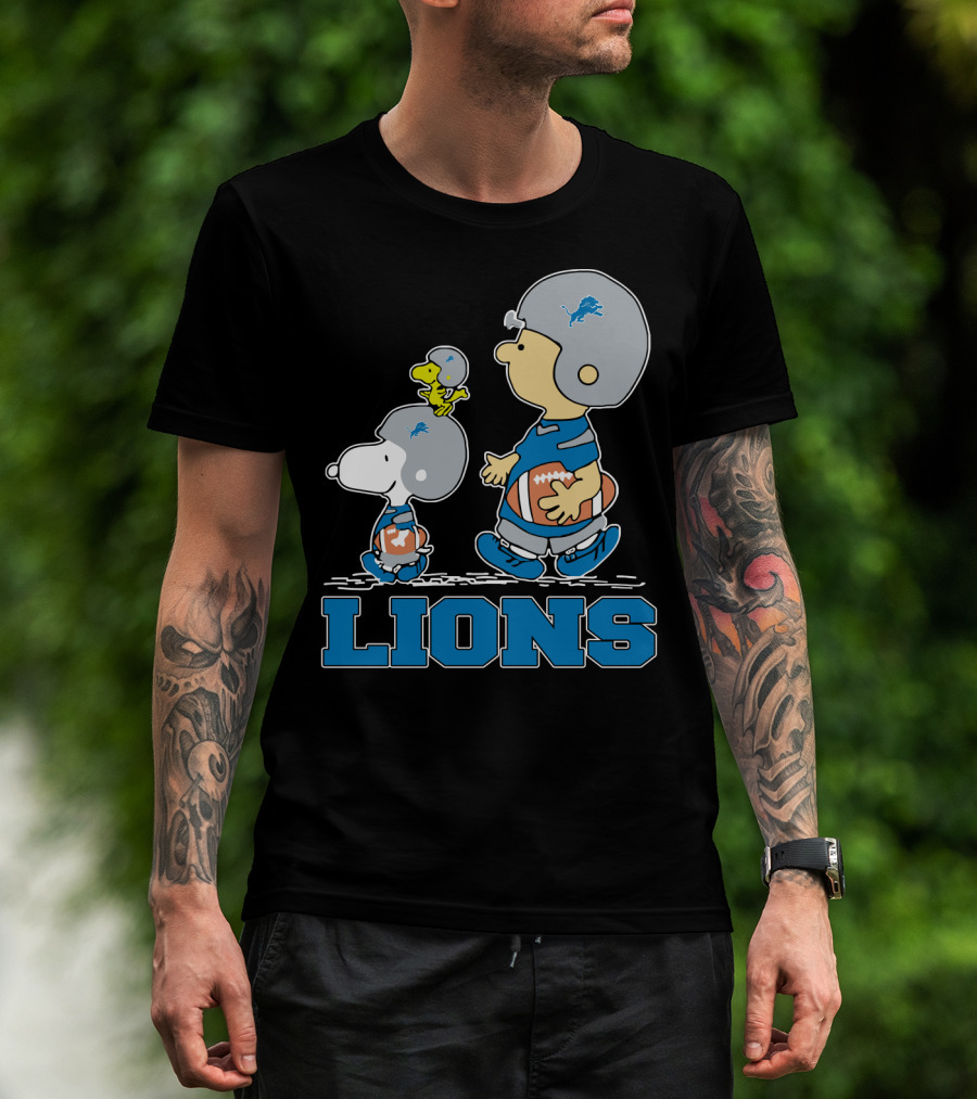 Snoopy And Woodstock With Detroit Lions Football Fans T-Shirt