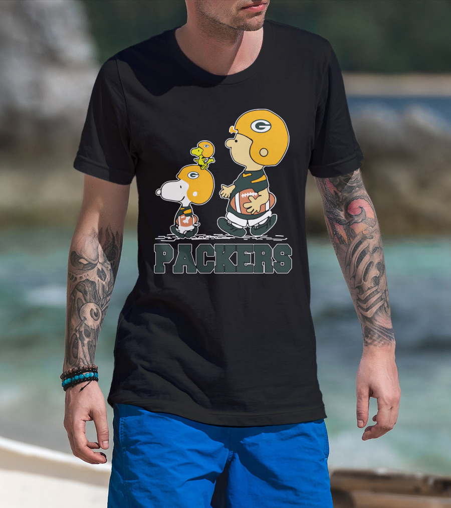 Snoopy Packers Fans Football With Woodstock And Charlie Brown T-Shirt