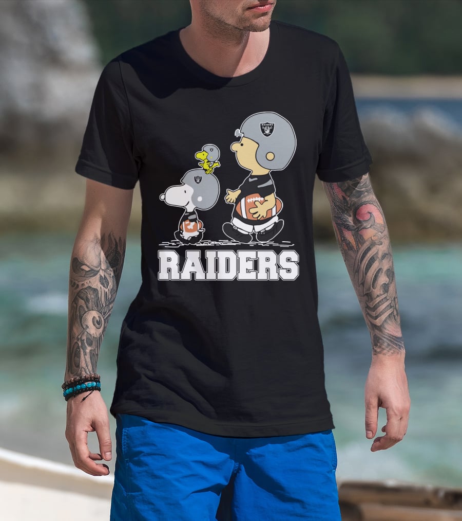 Snoopy Woodstock Charlie Brown Oakland Raiders Fans T-Shirt