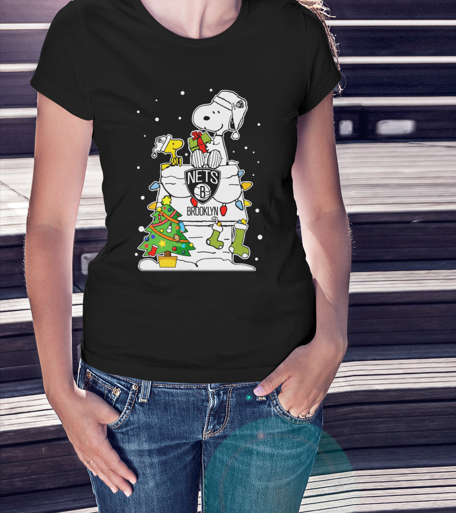 Brooklyn Nets Snoopy Christmas Peanuts Basketball Fan T-Shirt