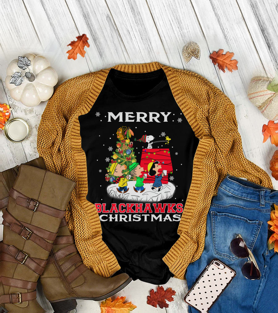 Merry Chicago Blackhawks Christmas With Snoopy And Friends T-Shirt
