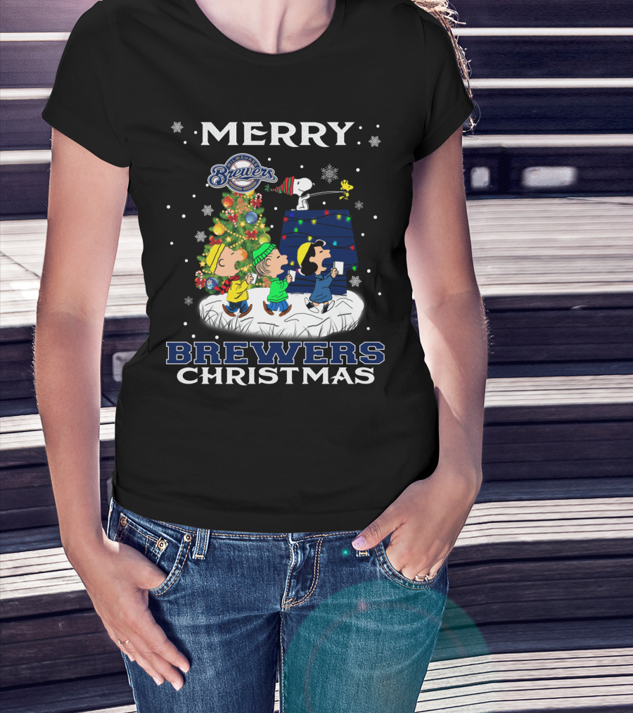 Merry Milwaukee Brewers Christmas With Snoopy And Friends T-Shirt