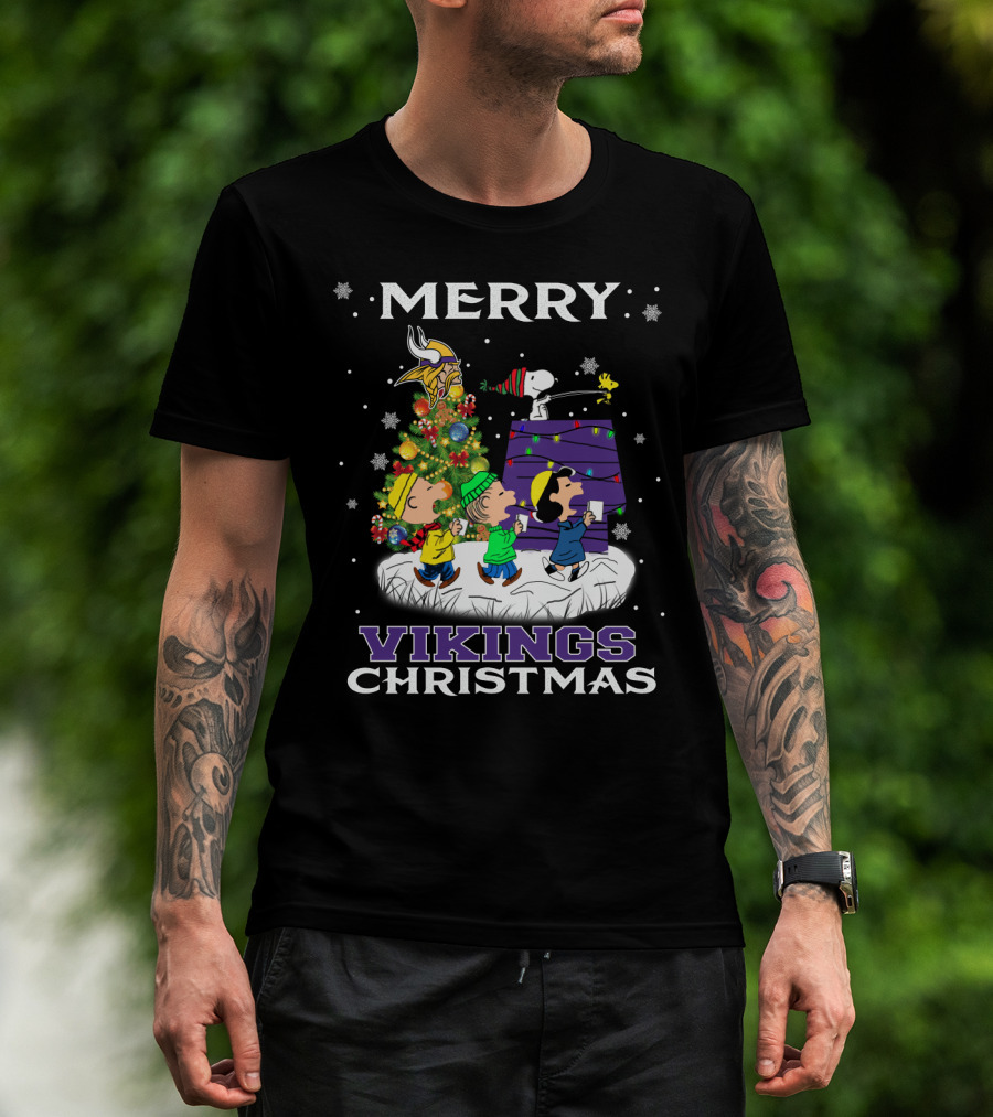 Merry Vikings Christmas With Snoopy And Friends T-Shirt