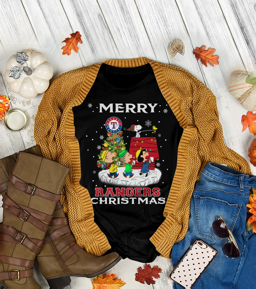 Merry Texas Rangers Christmas With Snoopy And Friends T-Shirt