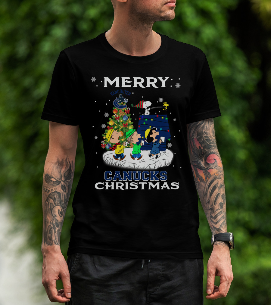 Merry Vancouver Canucks Christmas Snoopy Woodstock Tree T-Shirt