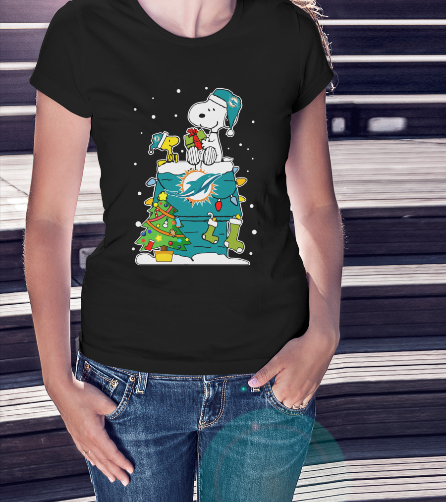 Miami Dolphins Snoopy Christmas Peanuts Fan Collection T-Shirt