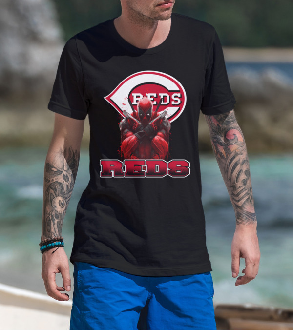 Cincinnati Reds Deadpool Crossover Fan Favorite T-Shirt
