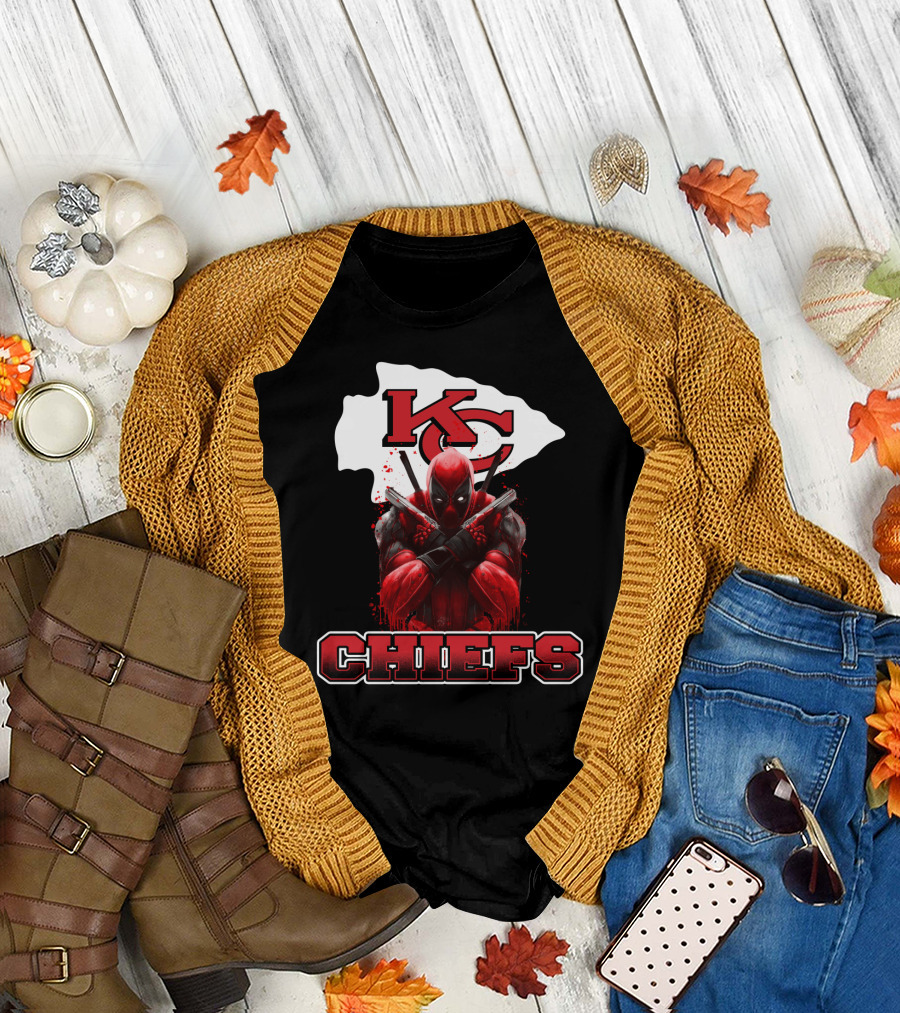 Kansas City Chiefs Deadpool Crossover Fan T-Shirt