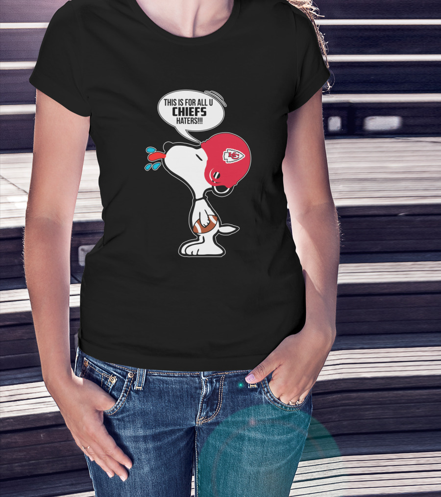 Snoopy Kansas City Chiefs Helmet Football Haters Speech Bubble T-Shirt