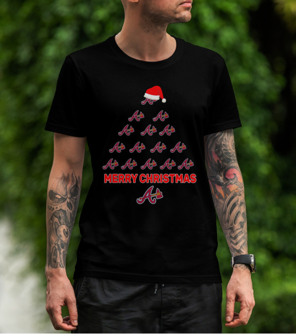 Merry Christmas Atlanta Braves Logo Tree With Santa Hat T-Shirt