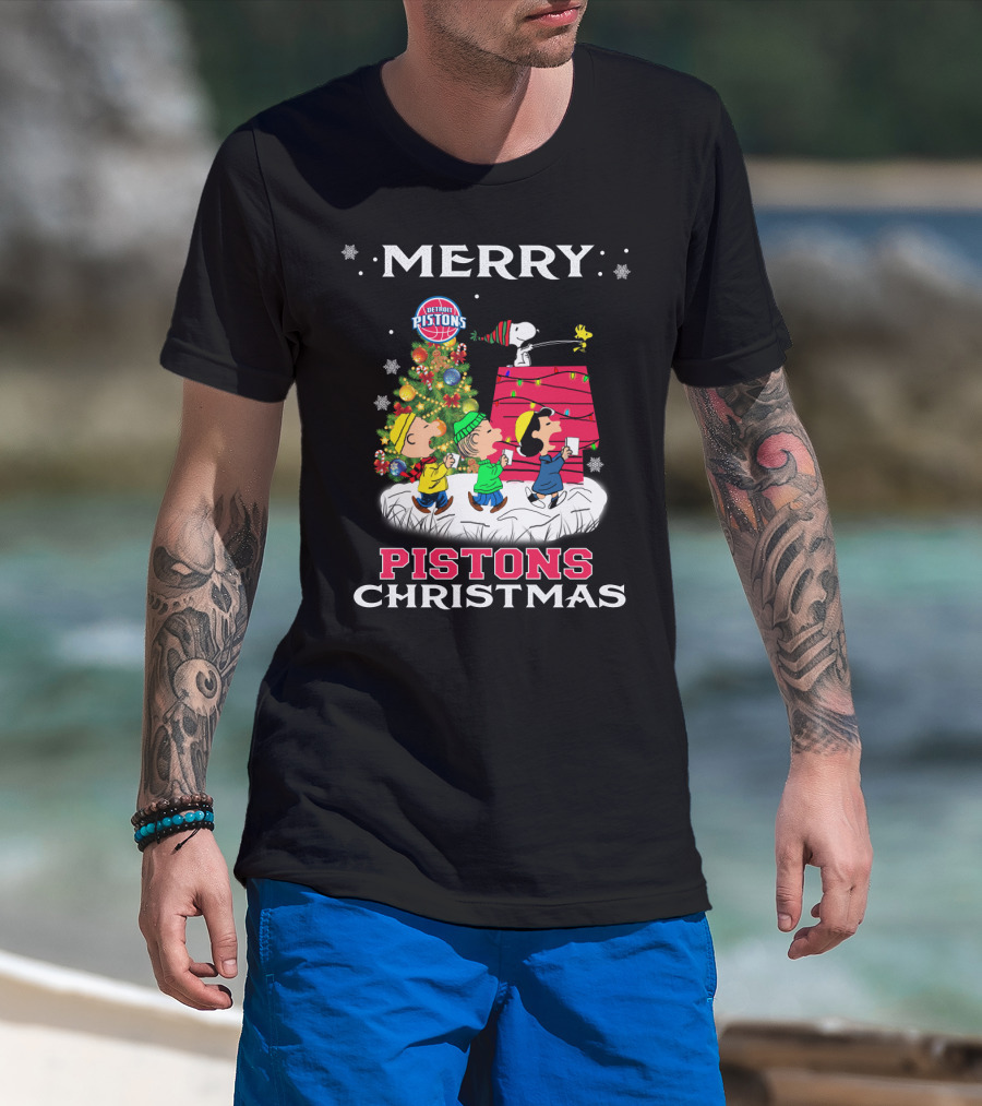 Merry Detroit Pistons Christmas Snoopy Fans T-Shirt