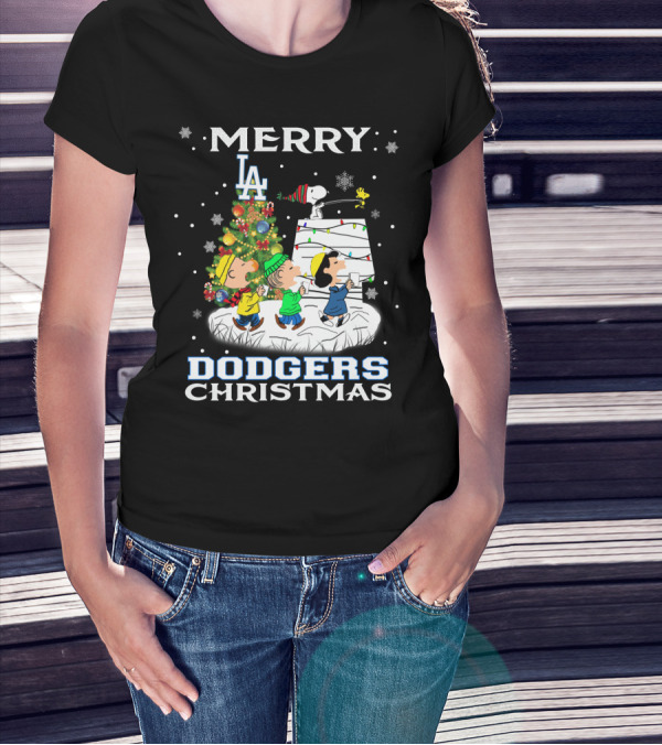 Merry Los Angeles Dodgers Christmas With Snoopy And Peanuts Holiday Scene T-Shirt