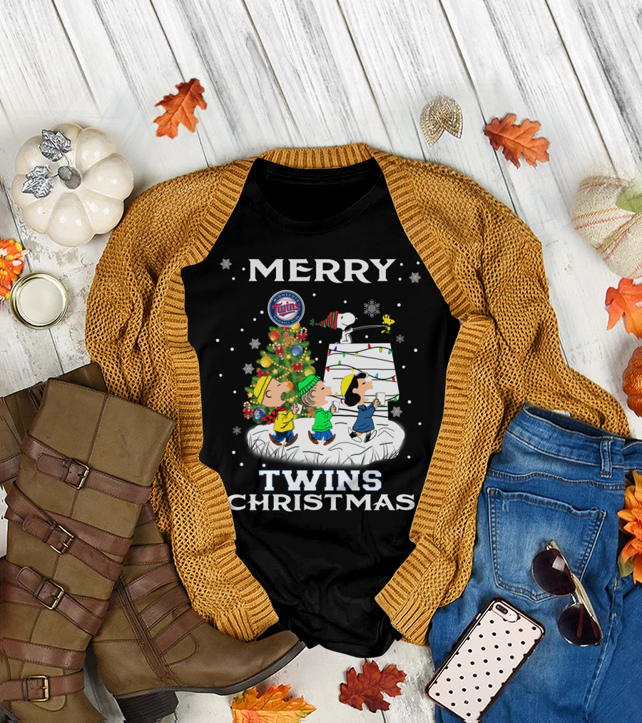 Merry Minnesota Twins Christmas with Snoopy and Peanuts Characters T-Shirt