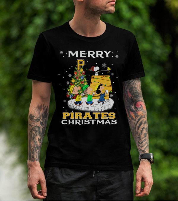 Merry Pittsburgh Pirates Christmas With Snoopy And Peanuts Characters T-Shirt