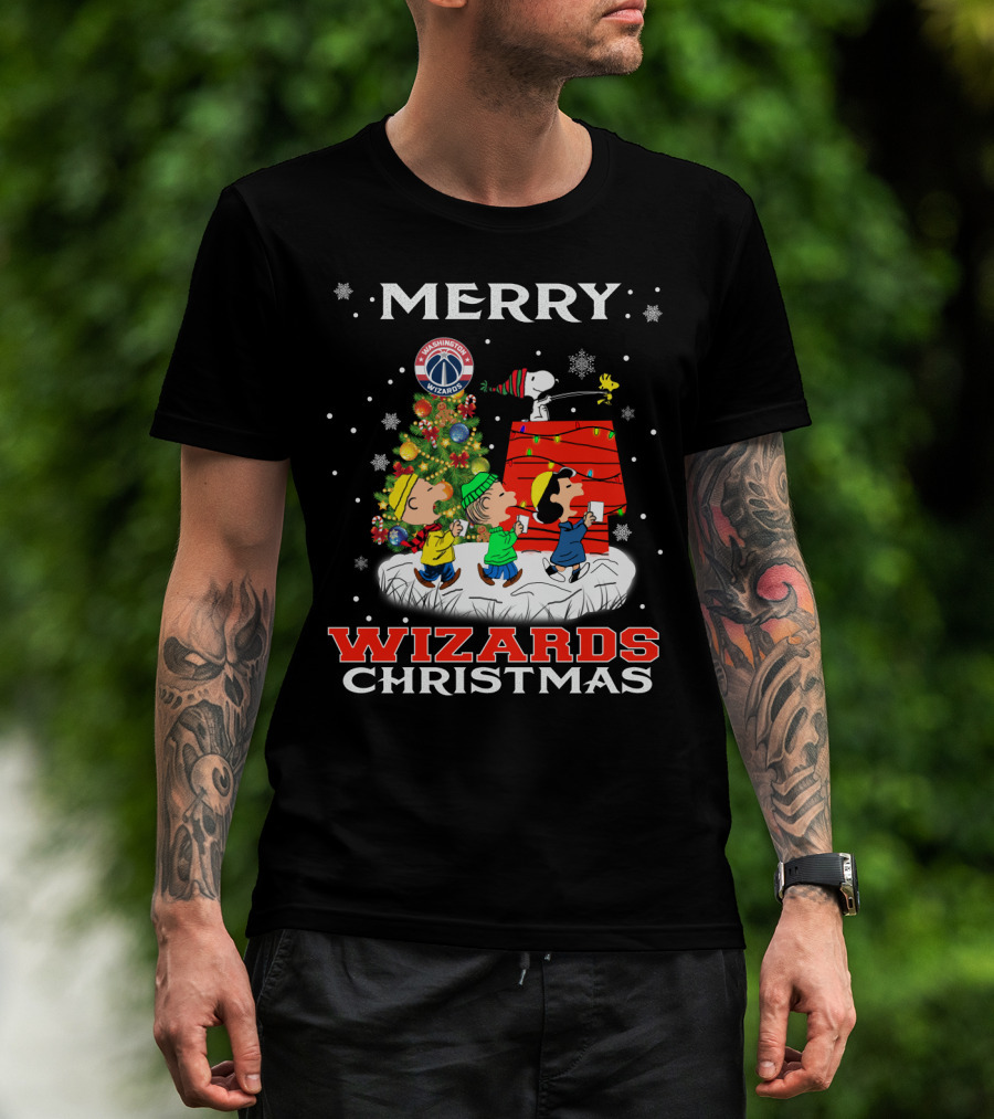 Merry Washington Wizards Christmas Snoopy Fans Christmas Tree Festive Celebration T-Shirt