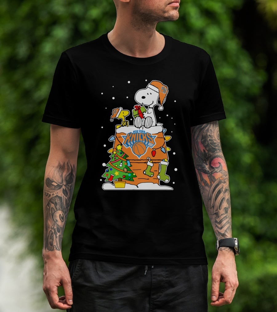 New York Knicks Snoopy Christmas Fanatics Delight T-Shirt