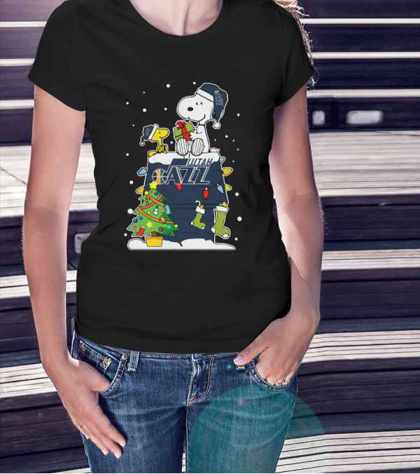 Utah Jazz Snoopy Christmas Holiday Celebration T-Shirt