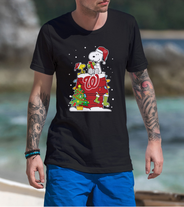 Washington Nationals Snoopy Christmas Gift T-Shirt