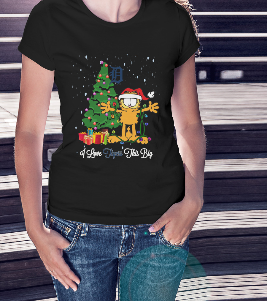 I Love Tigers This Big Xmas Garfield Cat Detroit Tigers Fans Christmas Tree T-Shirt