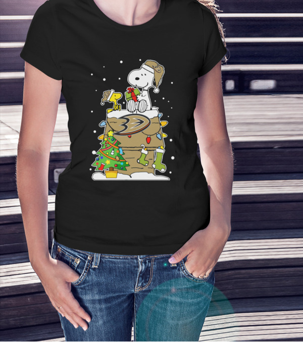 Anaheim Ducks Christmas Snoopy And Woodstock With Gifts T-Shirt