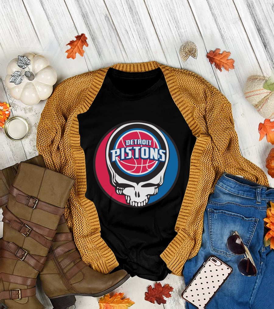 Grateful Dead Skull Design With Detroit Pistons T-Shirt