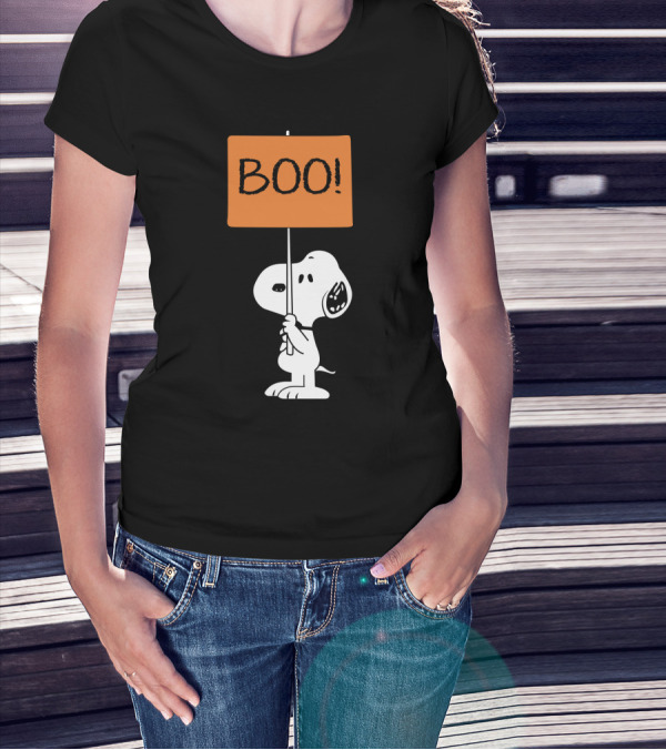 Peanuts Halloween Snoopy Holding Boo Sign T-Shirt