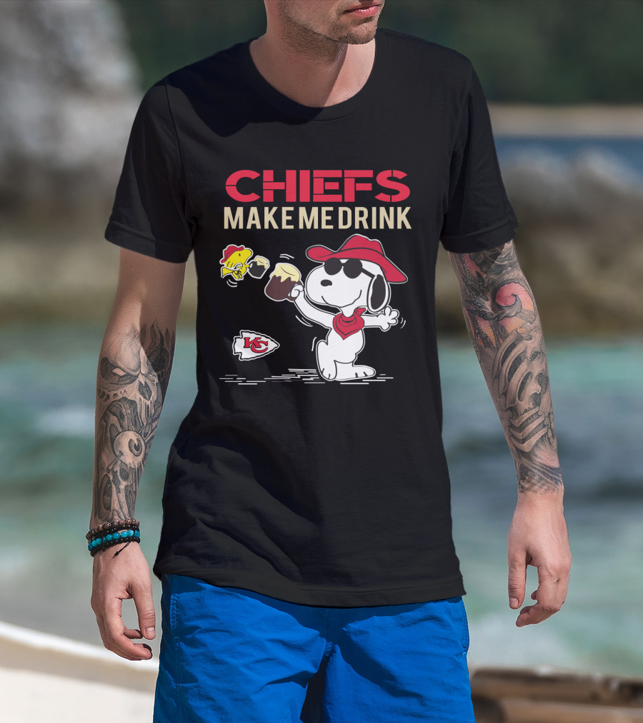 Chiefs Make Me Drink Snoopy Kansas City Chiefs Fans T-Shirt