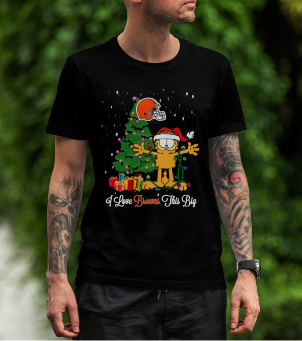 I Love Browns This Big Garfield Christmas Tree And Cleveland Browns Helmet T-Shirt