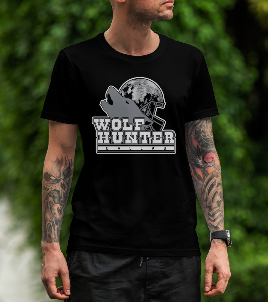 Dallas Wolf Hunter Full Moon Football Howl T-Shirt