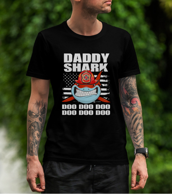 Daddy Shark Firefighter Red Helmet American Flag Doo Doo Doo T-Shirt