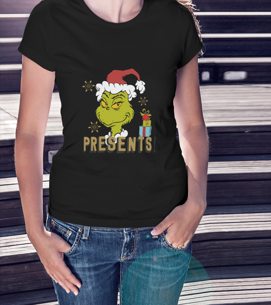 I'm Here For The Presents Grinch Santa Hat Snowflakes T-Shirt