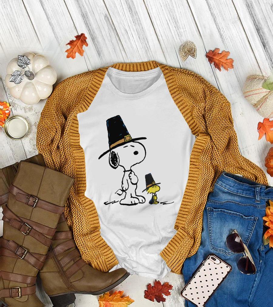 Peanuts Funny Snoopy Woodstock Thanksgiving Pilgrim Hat T-Shirt