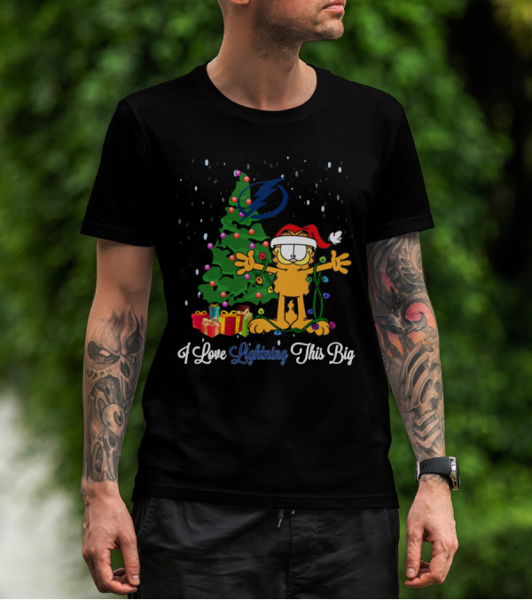 I Love Tampa Bay Lightning This Big Christmas Tree And Garfield Gifts T-Shirt