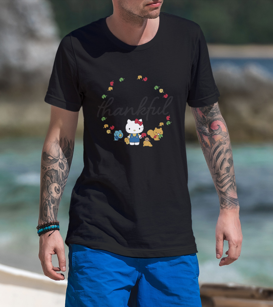 Thankful Hello Kitty Surrounded By Colorful Autumn Leaves And Forest Friends T-Shirt