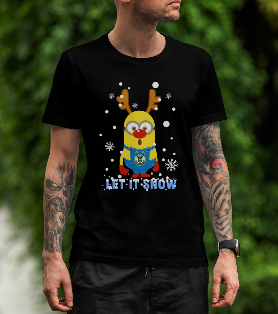 Milwaukee Bucks Christmas Minion Let It Snow T-Shirt