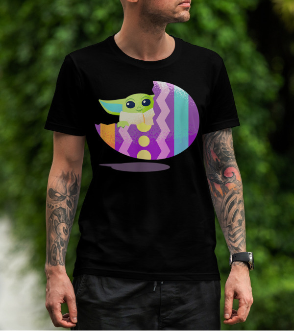 Mandalorian The Child Baby Yoda Pastel Zigzag Easter Egg T-Shirt
