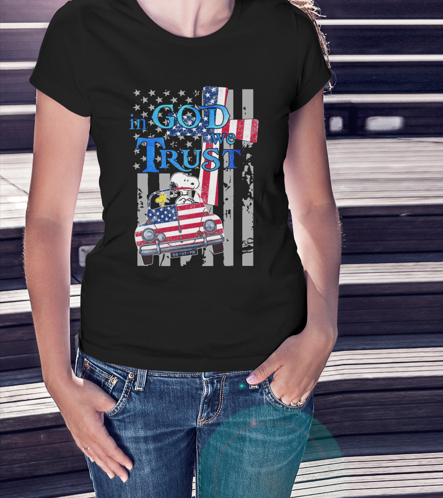 In God We Trust Snoopy Woodstock American Flag Car Patriot T-Shirt