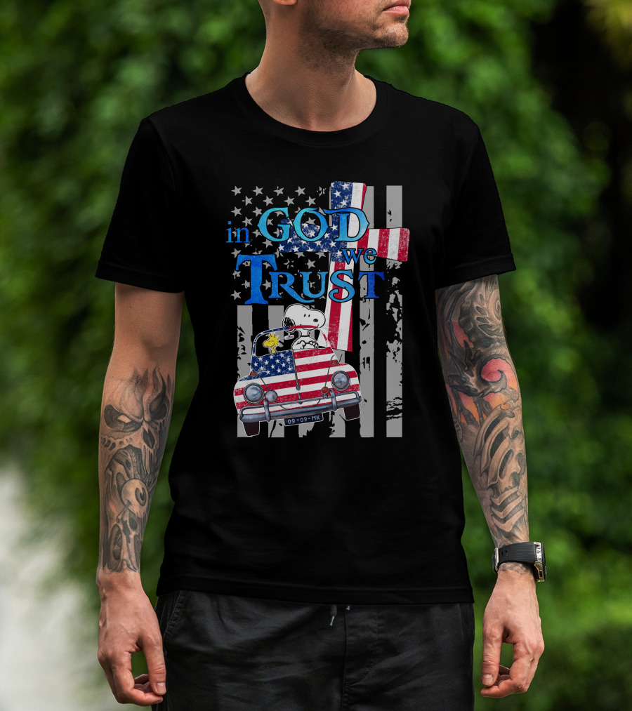 In God We Trust Snoopy Woodstock American Flag Car Patriot T-Shirt