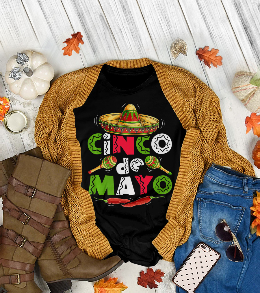 Cinco De Mayo Sombrero Maracas Peppers Mexican T-Shirt