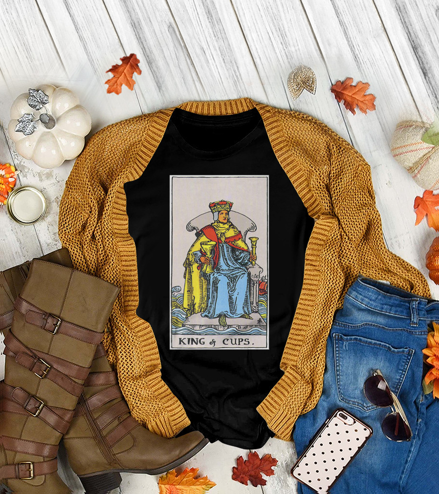 King Of Cups Tarot Card Ruler Element Water Symbolism T-Shirt