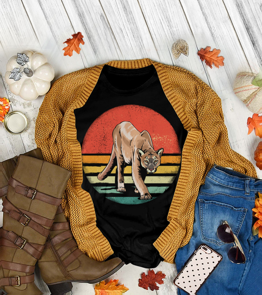 Retro Vintage Cougar Nature Wildlife Lover T-Shirt