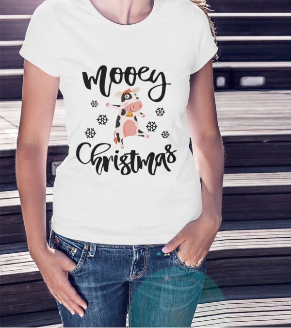 Mooey Christmas Funny Cows Dancing With Snowflakes Holiday Cow T-Shirt