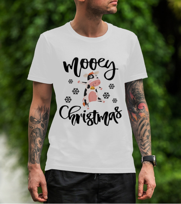 Mooey Christmas Funny Cows Dancing With Snowflakes Holiday Cow T-Shirt