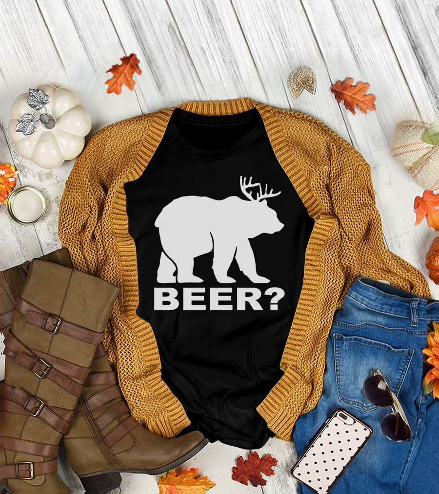 BEER Funny Drinking Party Bear with Antlers Optical Illusion T-Shirt