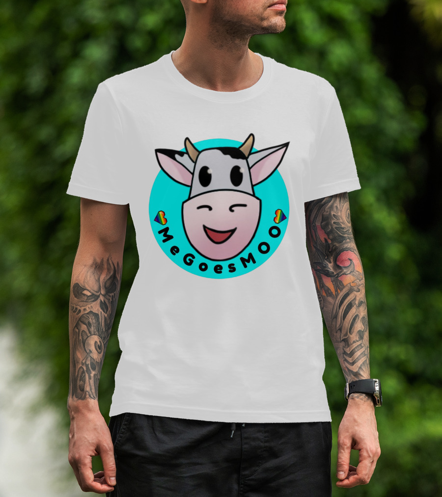 MeGoesMOO Cute Cow Face With Rainbow Hearts T-Shirt