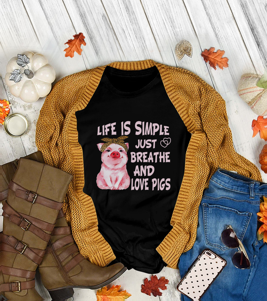 Life Is Simple Just Breathe and Love Pigs Cute Pink Pig with Bandana and Heart Symbols T-Shirt