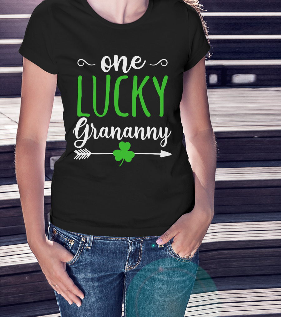 One Lucky Grananny Shamrock Arrow T-Shirt